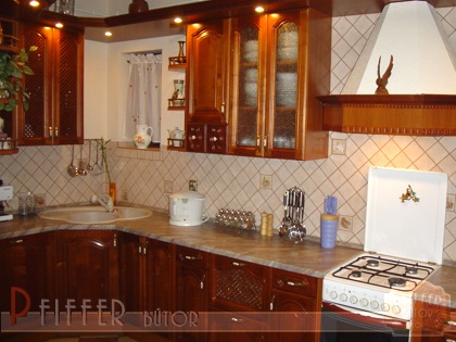 ... tpus konyha megnyitsa - MEGNYITS